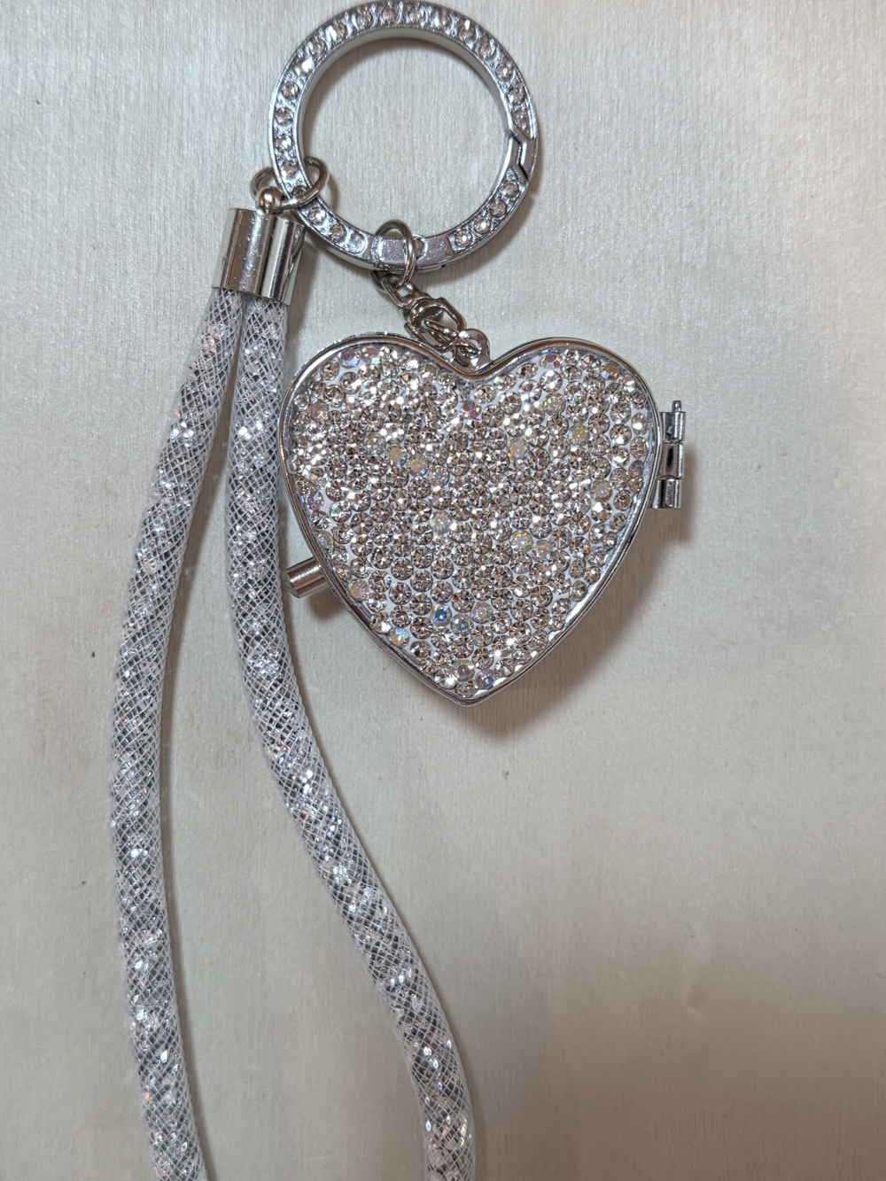 NWT Sparkly Crystal Heart Pill Case Keychain 💎 Crystal Rhinestone Trinket Box